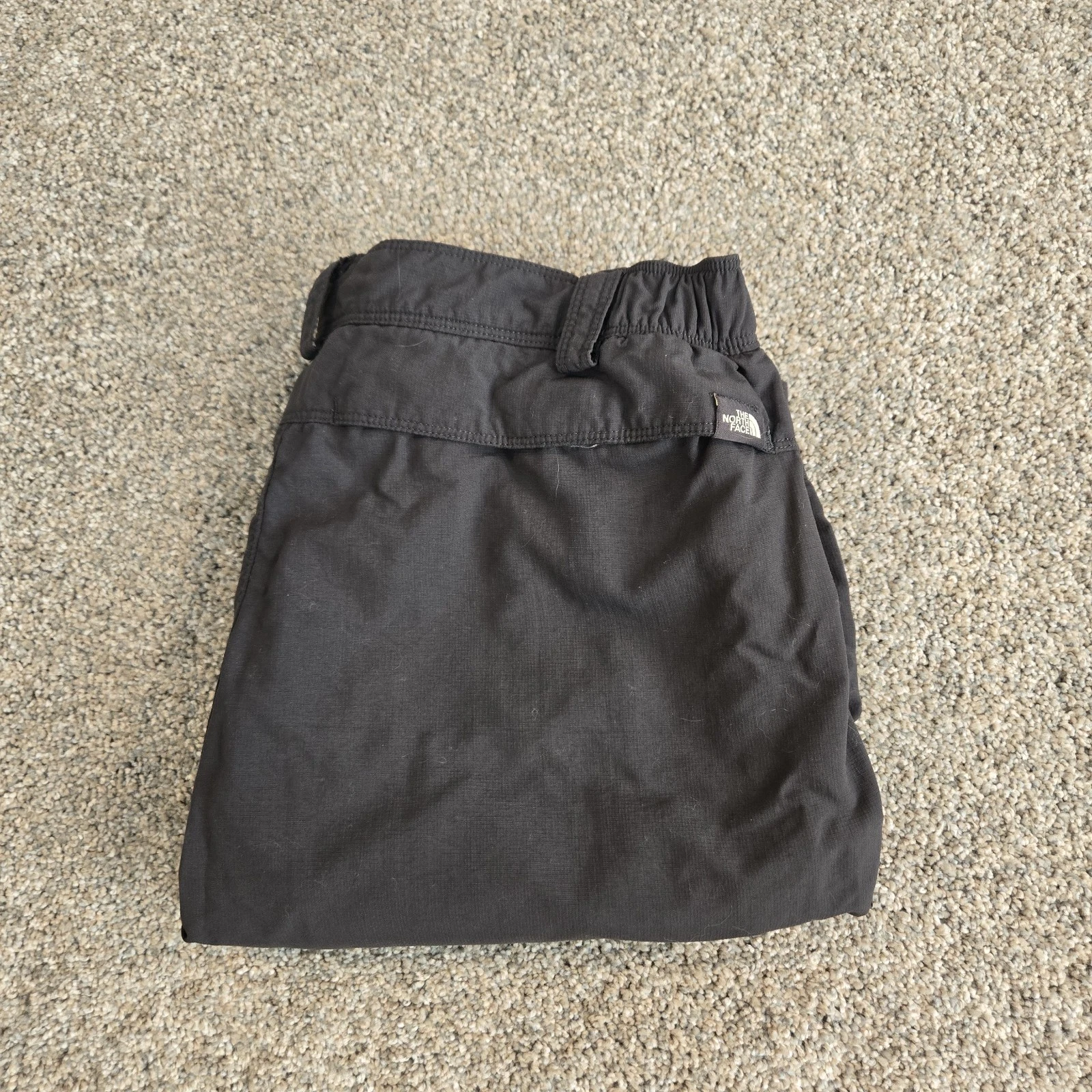 The North Face Mens Hiking Cargo Shorts Size Medium Dark Gray Flashdry
Opens in a new window or tab