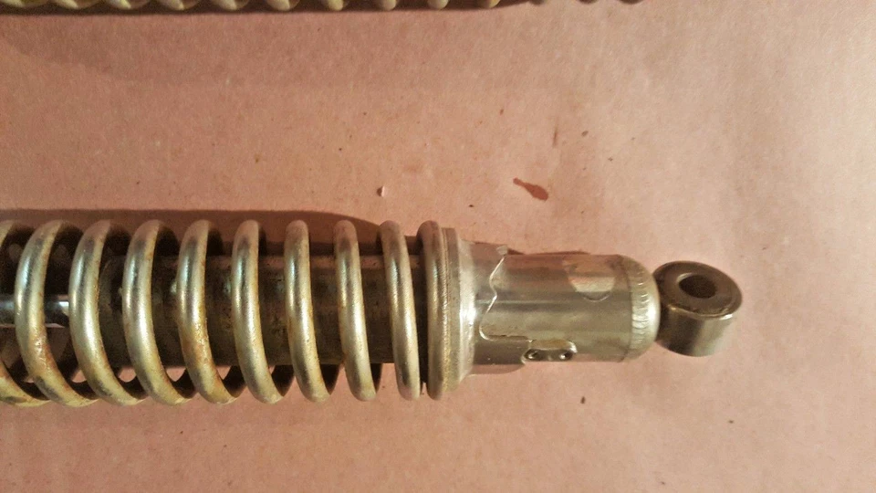 AMORTIGUADORES TRASEROS SUZUKI GS400 (bin103)* Foto 3 de 4