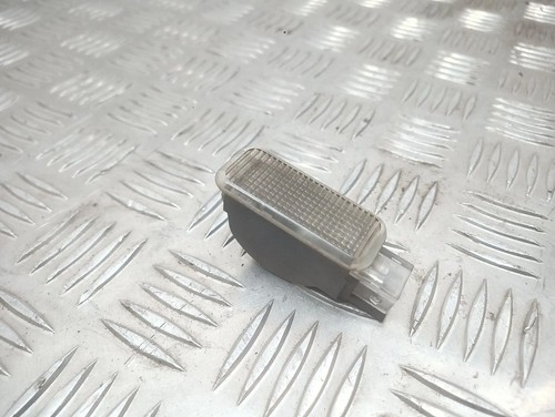 Volkswagen PASSAT B5.5 2001 Vorne links Sonstige Leuchte Innenraum UST108201