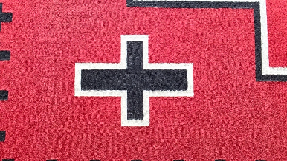 5x8 ft Handwoven Wool Navajo rug Southwestern Pattern Easter Decor Item - Image 3 of 4