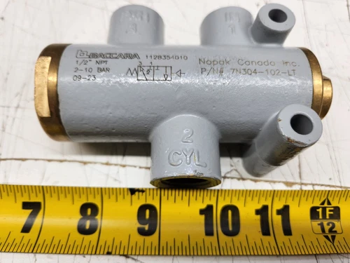 Baccara PEA3-3-N-2 1/2" x 1/4" NPT Air Operated Spring Valve 3 Port BR 2-10 Bar