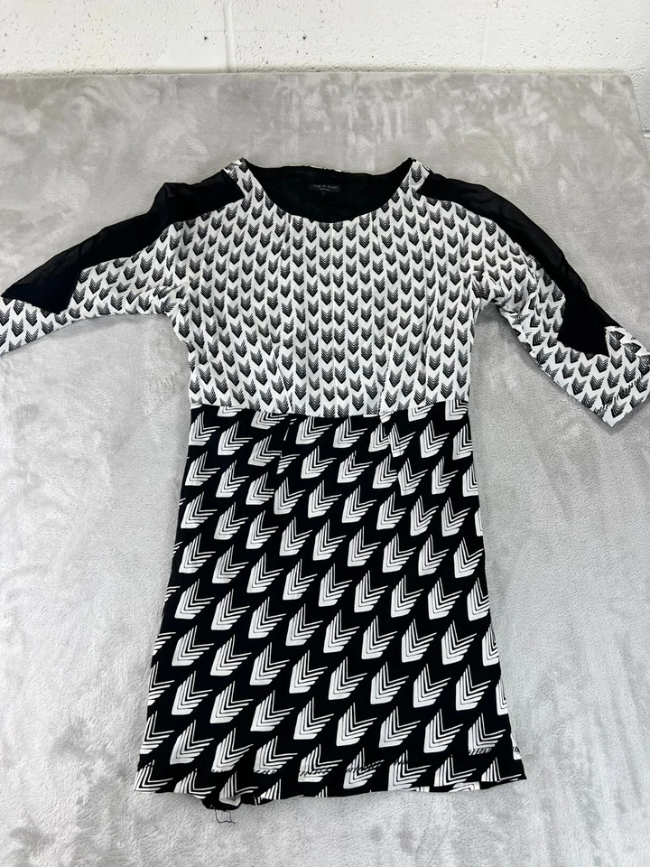 Rag & Bone Silk Crepe Gayatri Shift Dress Size Medium Chevron Print - Image 2 of 4