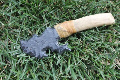 Dark Burns Green Flint Knapped Knife Blade on Deer Antler Handle 5-1/2'' Long