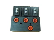 Solenoid Valve  assembly- Run two DA Hydraulic Cylinders-12 Volt