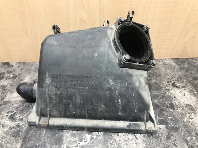 OEM 1998 - 2001 Audi A6 C5 2.8L V6 Air Filter Box Housing Top 078133837BG Passat - Image 1 of 4
