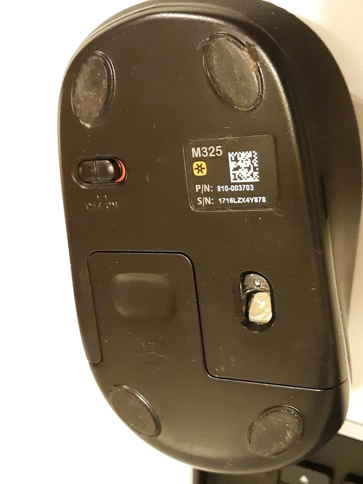 Logitech ZAGG Bluetooth KEYBOARD w/USB & Carrying Case w/Logitech WIRELESS MOUSE - Image 3 of 4