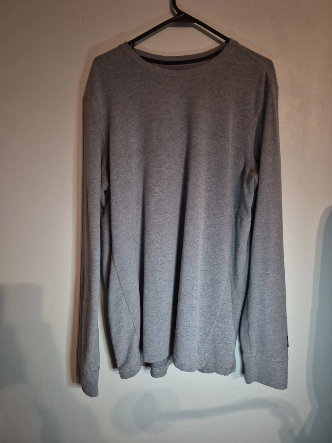 The North Face Shirt Mens XL Gray Long Sleeve Logo Crew Neck Casual Outdoors