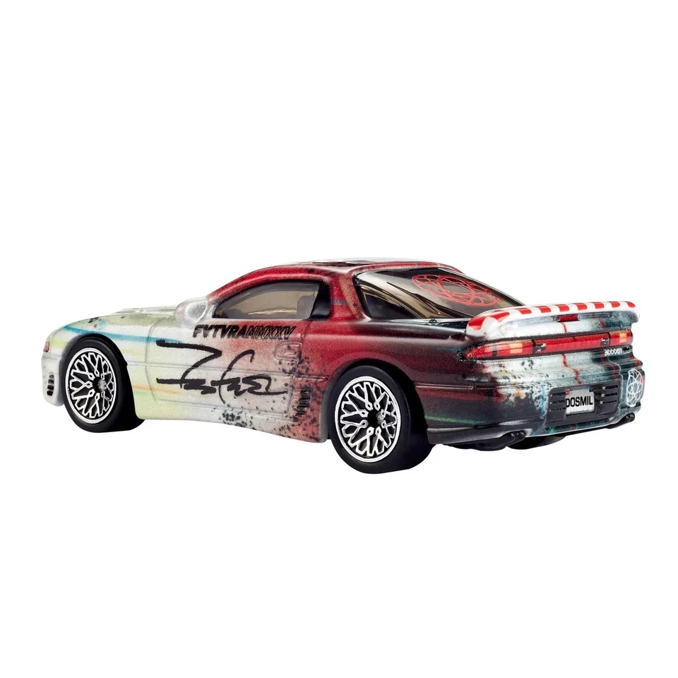 Hot Wheels x Futura Laboratories Mitsubishi 3000GT VR-4 en mano Foto 3 de 4