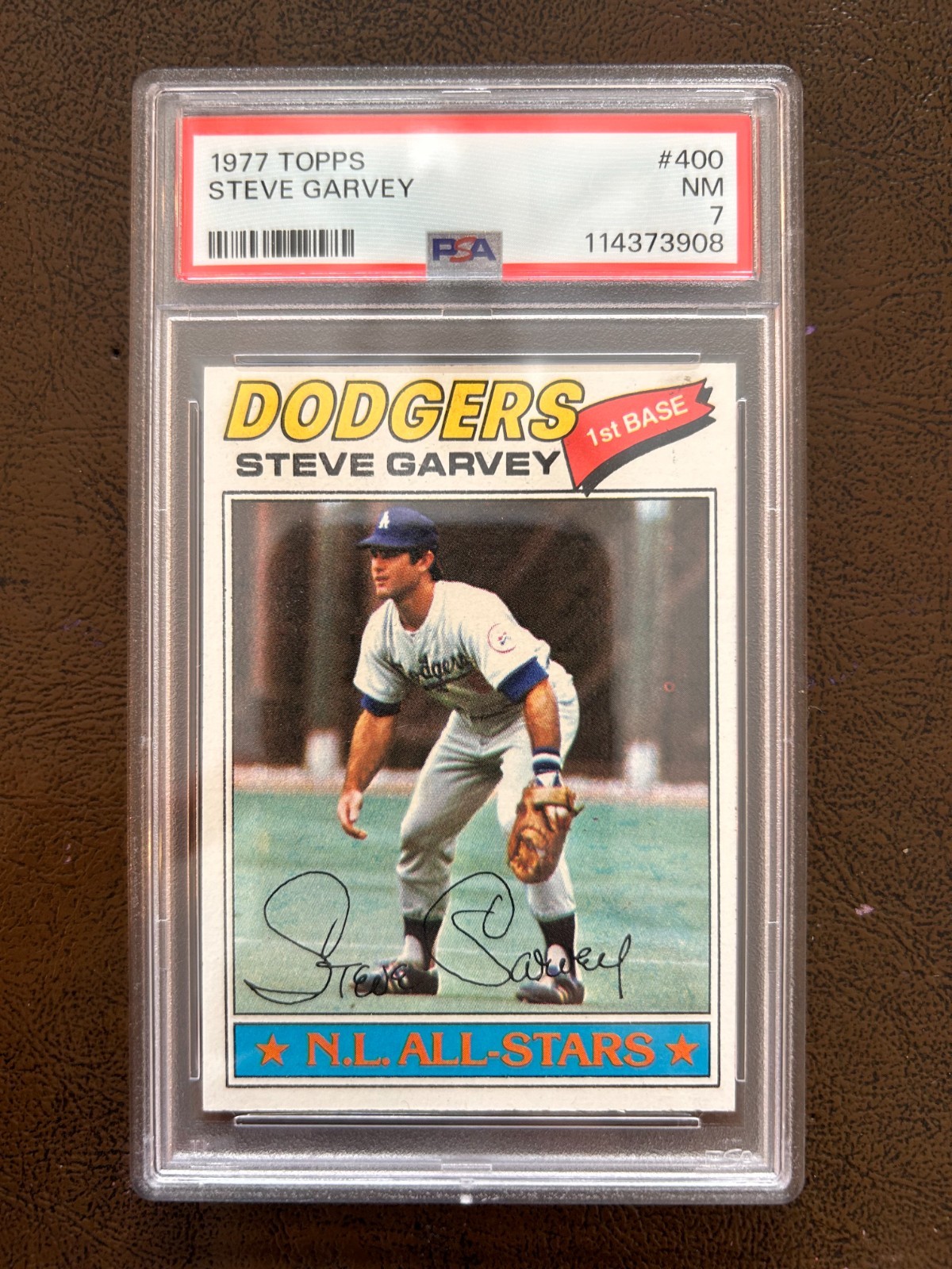 1977 Topps Steve Garvey #400. PSA Graded 7