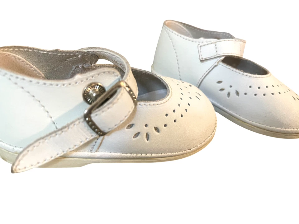 Angel Brand Baby Shoes Size 2 White Straps w Snaps - Image 3 of 4
