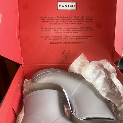 Hunter Women's PLAY Short Rain Boots Light Gray Zinc Size 10 Width M All Purpose