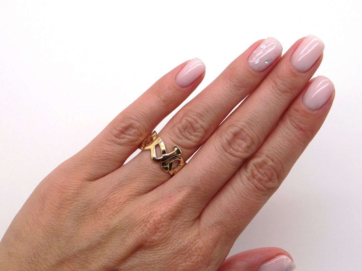 Tiffany & Co Picasso 18k Yellow Gold Graffiti X O Love Hug Tiffany & Co Picasso 18k Yellow Gold Graffiti X O Love Hug