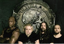 Sepultura autographs fully signed 20x30 cm picture