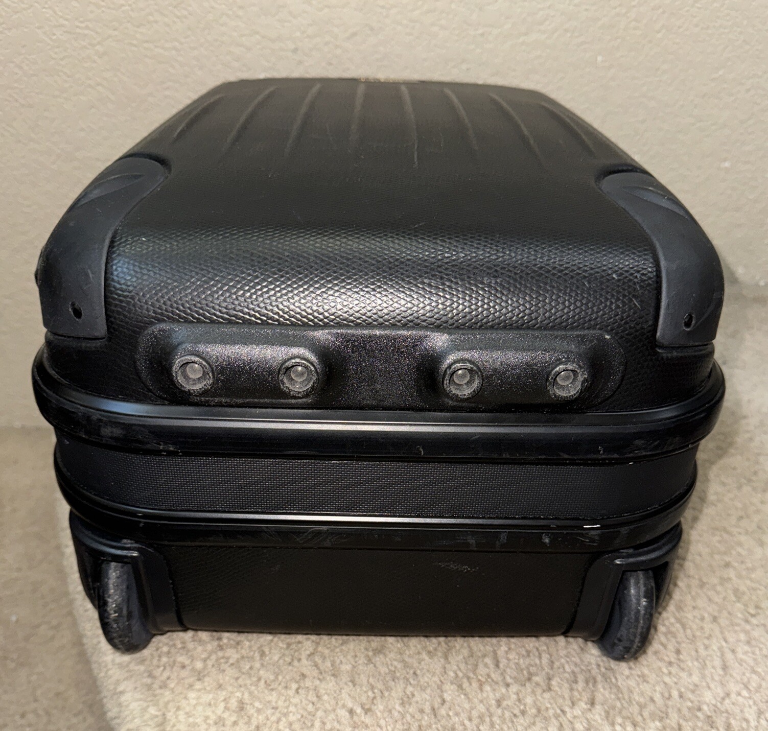 Travelpro Black CarryOn 22Inch Hard Case *FreeShip* Read! eBay