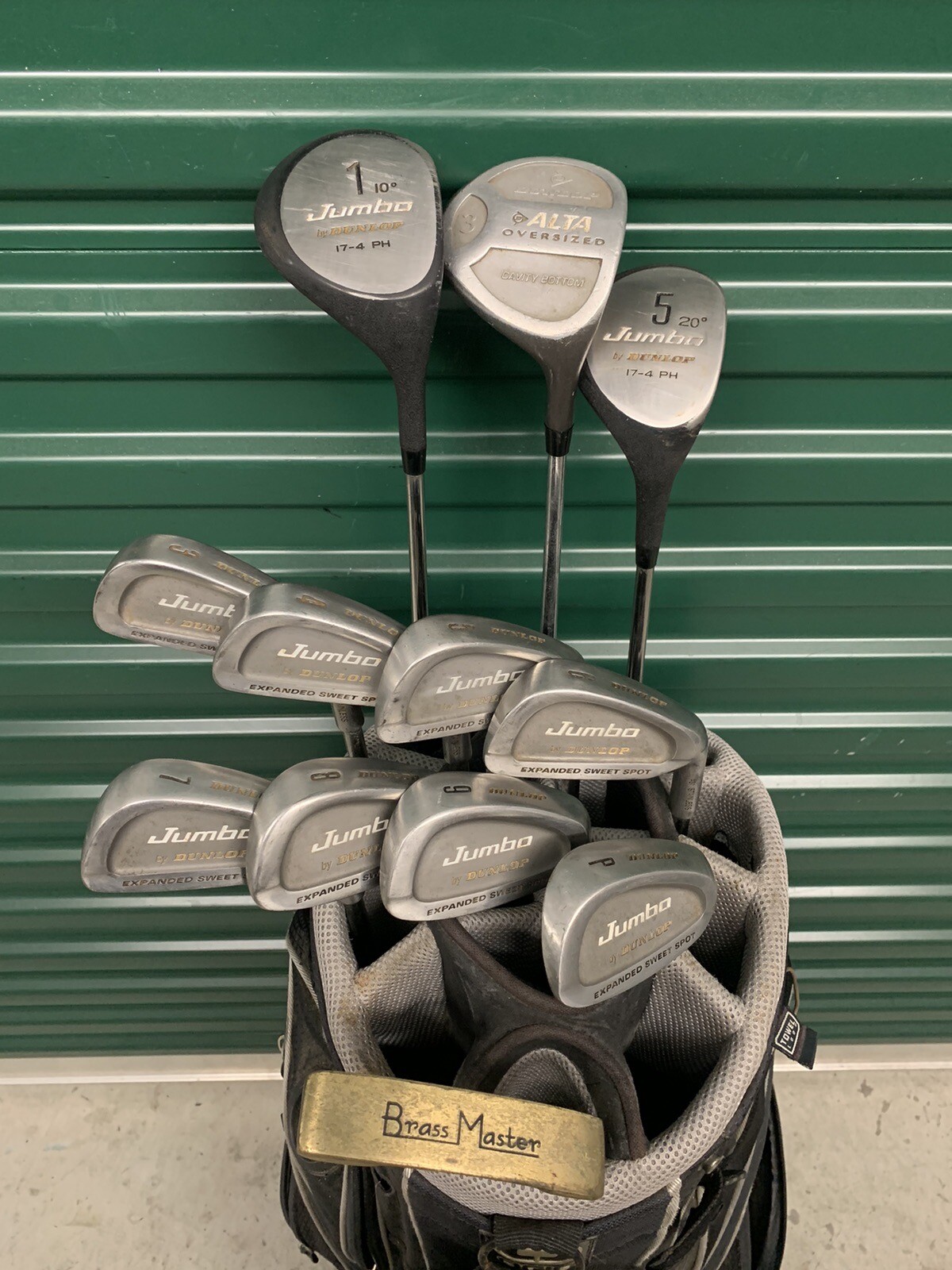 Dunlop Men's Golf Club Set Right Handed Used 12 Piece Golf Club Set NO