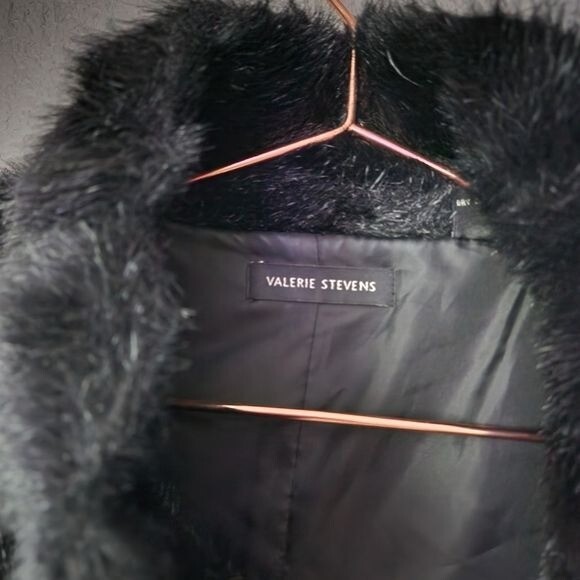 VALERIE STEVENS faux fur crop vest open wear in black eBay