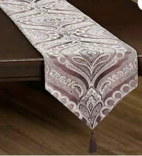 J. Queen New York Gianna Table Runner Quartz 13"x90" Tassels Paisley new