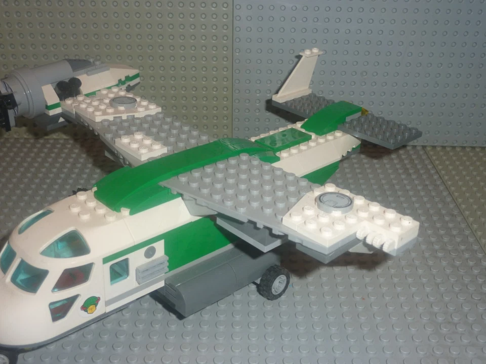 LEGO City 60021 Cargo Heliplane, photo 2 sur 4