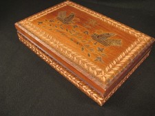 VINTAGE WOODEN CARVED AND INLAID LIDDED TRINKET TREASURE BOX
