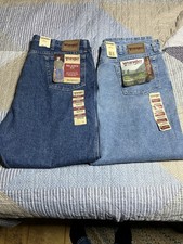 2 Pair NWT Wrangler Blue Rugged Wear Relaxed Fit Denim Jeans Men's Size 42x30