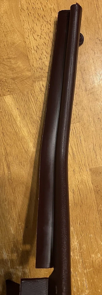 1978-1988 G-BODY CUTLASS SUPREME INTERIOR MOLDURA TABLERO ESQUINAS LATERALES Borgoña 78-88 Foto 3 de 4