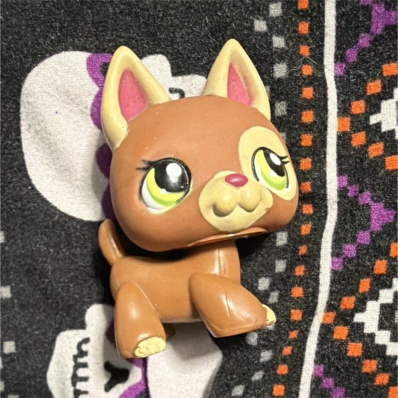 Littlest Pet Shop LPS #858 Brown Dog Figure Green Eyes 2006 Age 3-5