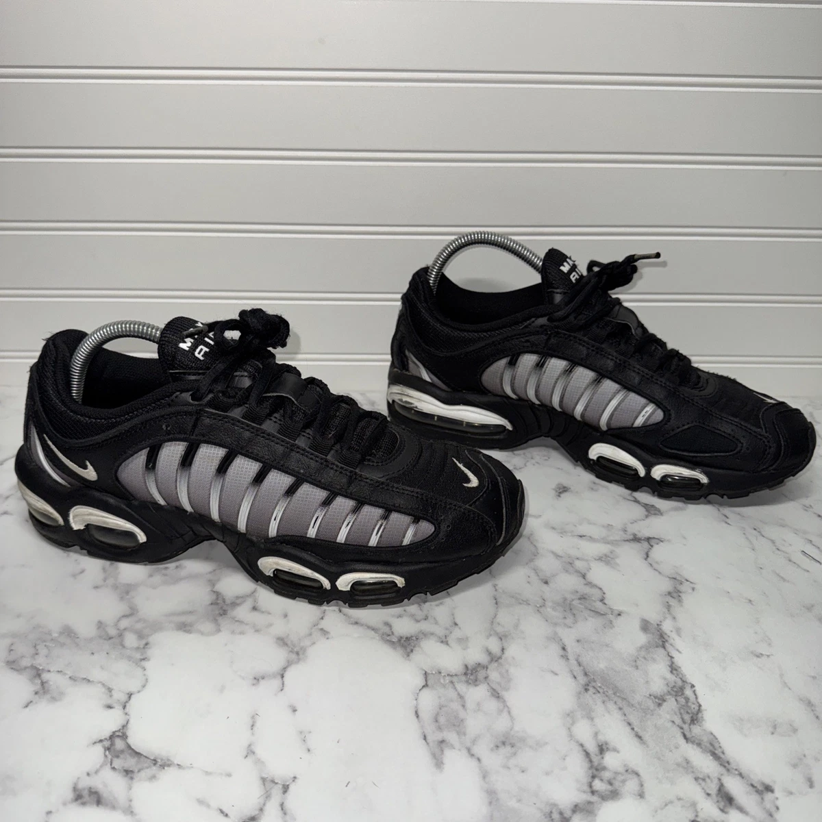 Preços baixos em Nike Air Max Tailwind 4 Black Gradient | eBay Preços baixos em Nike Air Max Tailwind 4 Black Gradient | eBay