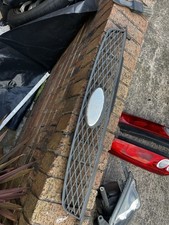 Ford Fiesta Ztec S TDCI upper grille 2006