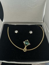 NOS(New Old Stock) Vintage Avon Reversible Necklace Gift Set