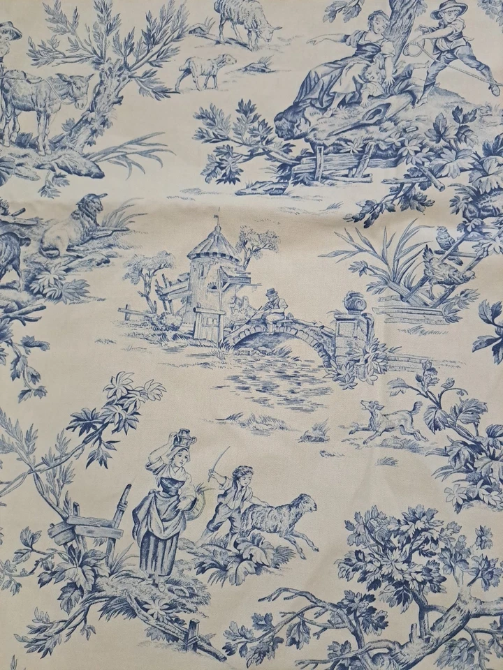 Musee Blue French Toile Animal Table Cover Rectangular - Image 3 of 4