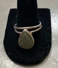 Vintage Sterling Silver Ring with Green Stone 5.2g Size 9.25