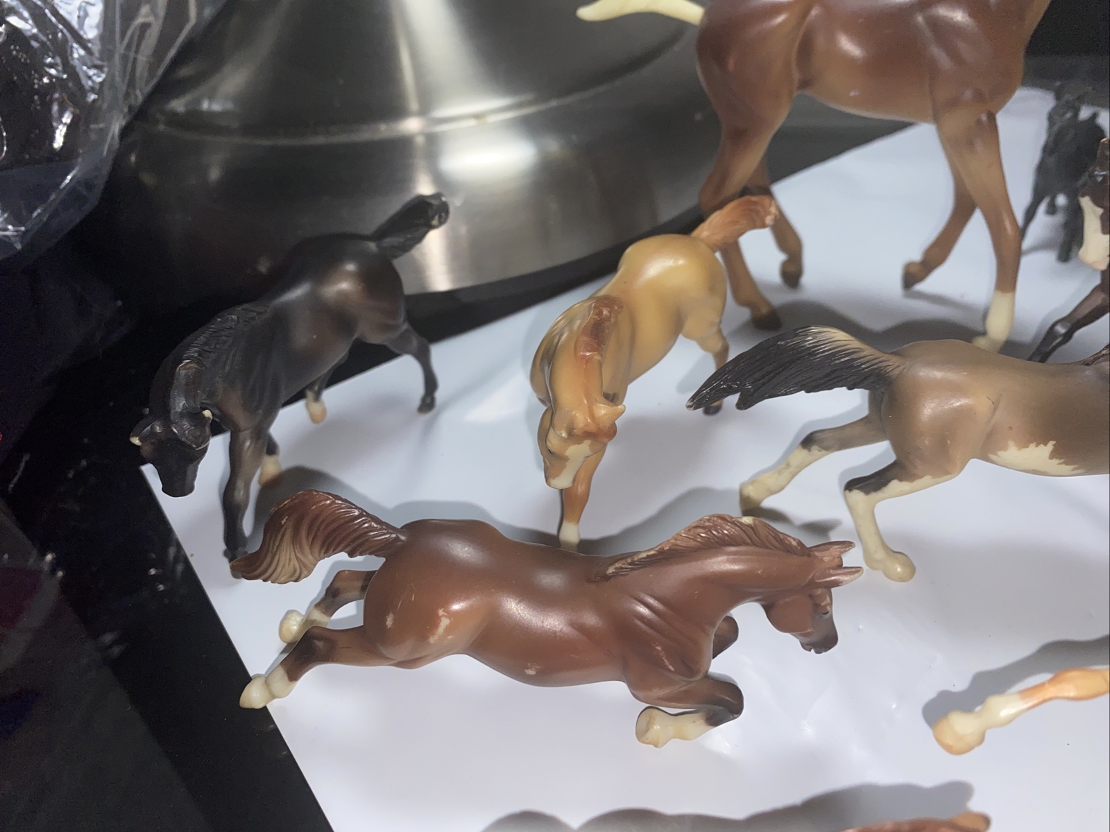 Breyer Reeves Horses 2 mini Horses Unmarked 12Pc See All pictures Mixed
