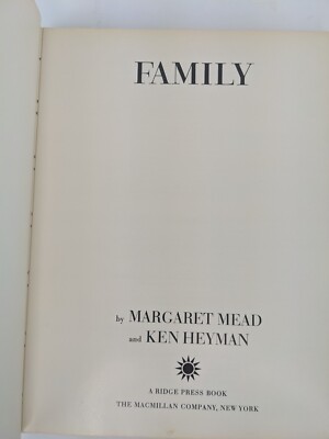 アート・デザイン・音楽 FAMILY by MARGARET MEAD and KEN HEYMAN Family By Margaret Mead and Ken Heyman Anthropology and Photos