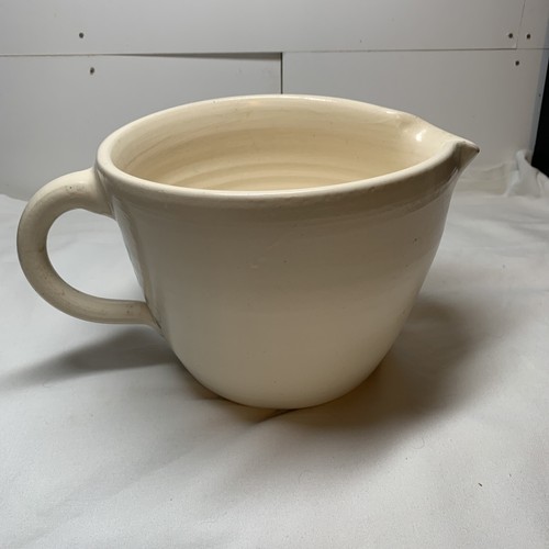 Vintage Easy Texas Pottery Large Mixing Batter Bowl - Picture 3 of 12