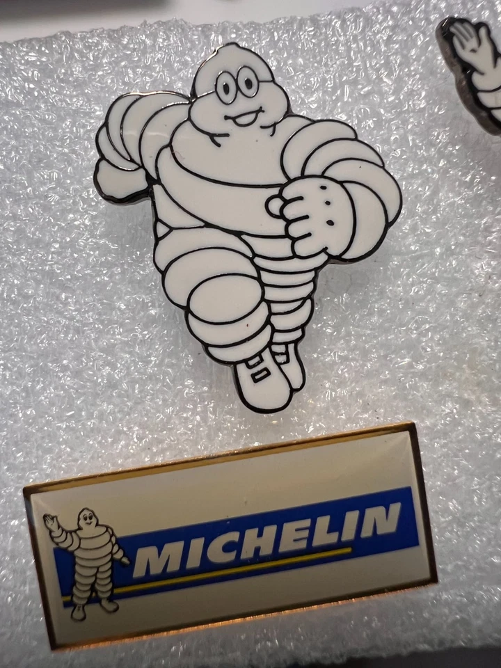 Michelin man Bib Lot of 4, SCCA checkered racing flag vintage rare Racing Pins - Image 4 of 4