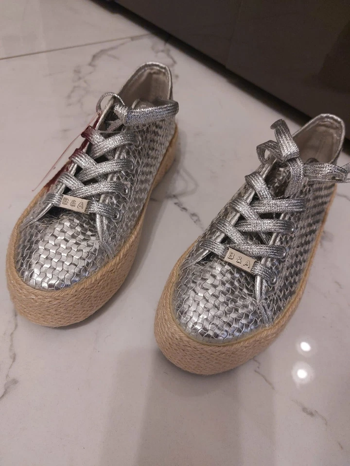 SCARPE DONNA BACI E ABBRACCI NUOVE ARGENTO LUCIDE NUMERO 39 MEMORY FOAM - Immagine 2 di 4