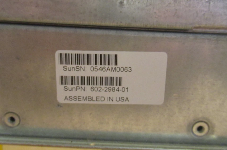 Sun SunFire X4200 2U Rack Mount Server 2x AMD Opteron 252 2.6Ghz,4Gb Ram 2x HDD - Image 4 of 4