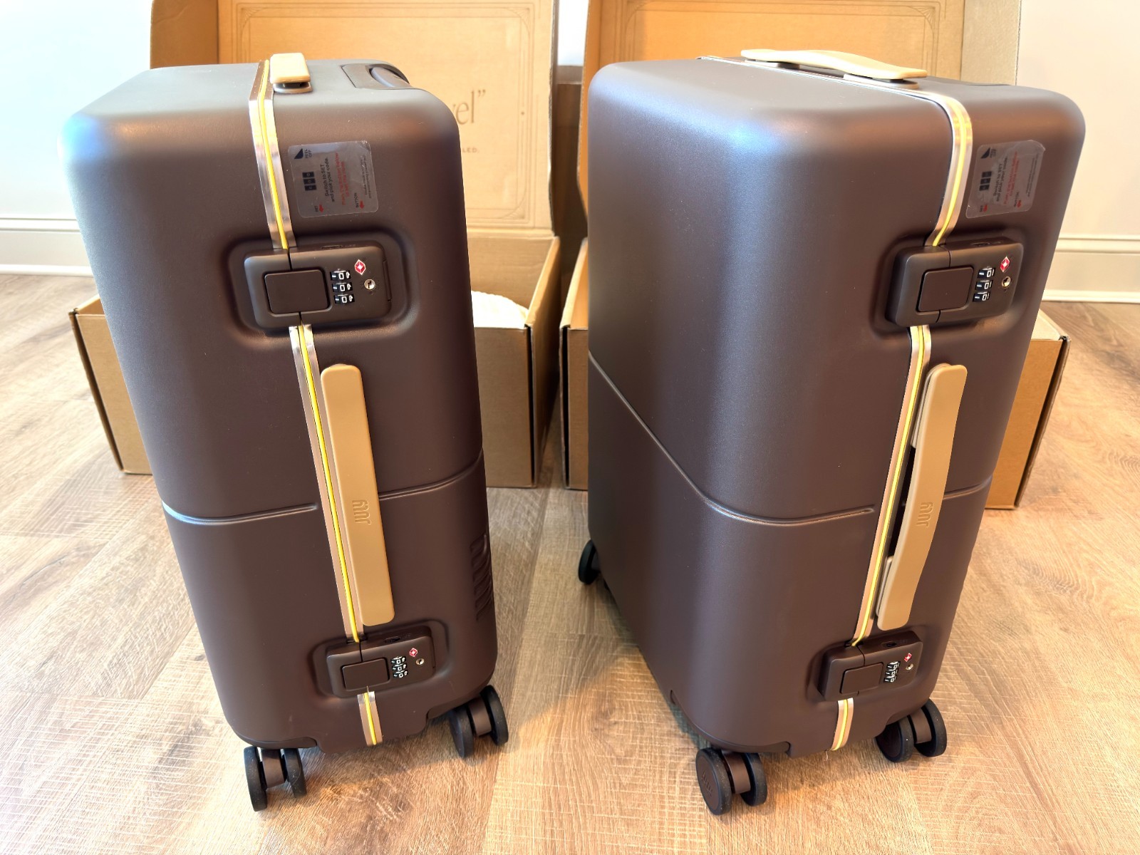 Carry On Trunk Brown W/cover Hard Shell Hardside Suitcase New Look!