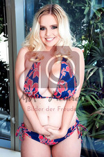 Paket 07 - 4 Erotische Fotos von Codi Vore in Hochglanz - Größe 10x15 cm