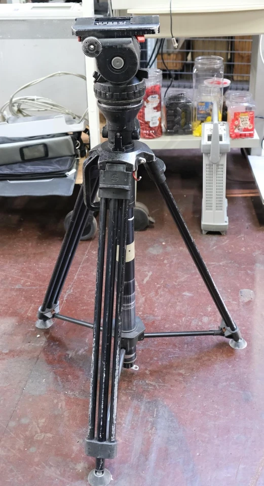 Cabezal fluido con trípode Sachtler Video 18P Foto 4 de 4