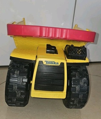 2006 VINTAGE HASBRO TONKA MIGHTY BIG YELLOW DUMP TRUCK 19” RED