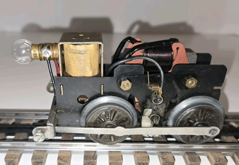 Marx Postwar Single Reduction Steam Locomotive Motor Bright Straight Rods - Image 2 of 4