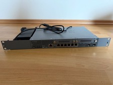 Juniper SRX320 6-Port GbE RJ-45 2x SFP Appliance mit Netzeil