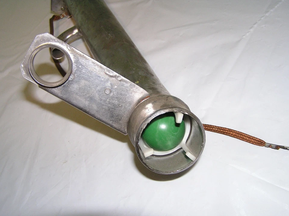 CONJUNTO DE TUBULAÇÃO DE PESCOÇO DE ENCHIMENTO DE COMBUSTÍVEL CHEVROLET BUICK PONTIAC OLDSMOBILE GMC???  - Imagem 3 de 4