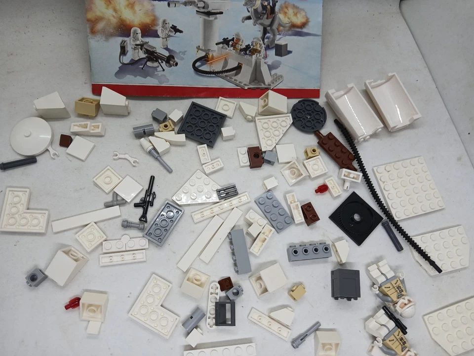 LEGO Star Wars: Echo Base (7749) PRINCIPALMENTE COMPLETO, 2 FIGURAS Foto 2 de 4