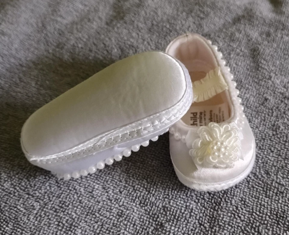 NUEVO Regalo Hecho a Mano Bebé Niña Navidad Blanco (Recién Nacido) Conjunto de Zapatos con Cuentas Foto 3 de 4