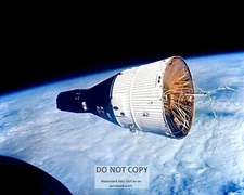 GEMINI 7 SPACECRAFT AS SEEN FROM GEMINI 6 - 8X10 NASA PHOTO (EP-799)