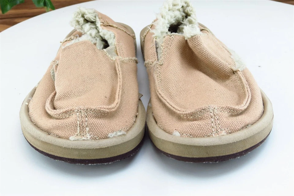 Tela plana marrón mediana Sanuk para niños pequeños 10 Foto 2 de 4