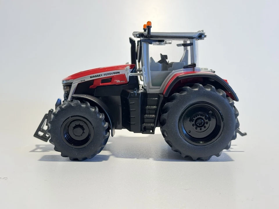 Cerchi verniciati neri per Siku Control 6885 Massey Ferguson 9S - Immagine 3 di 4