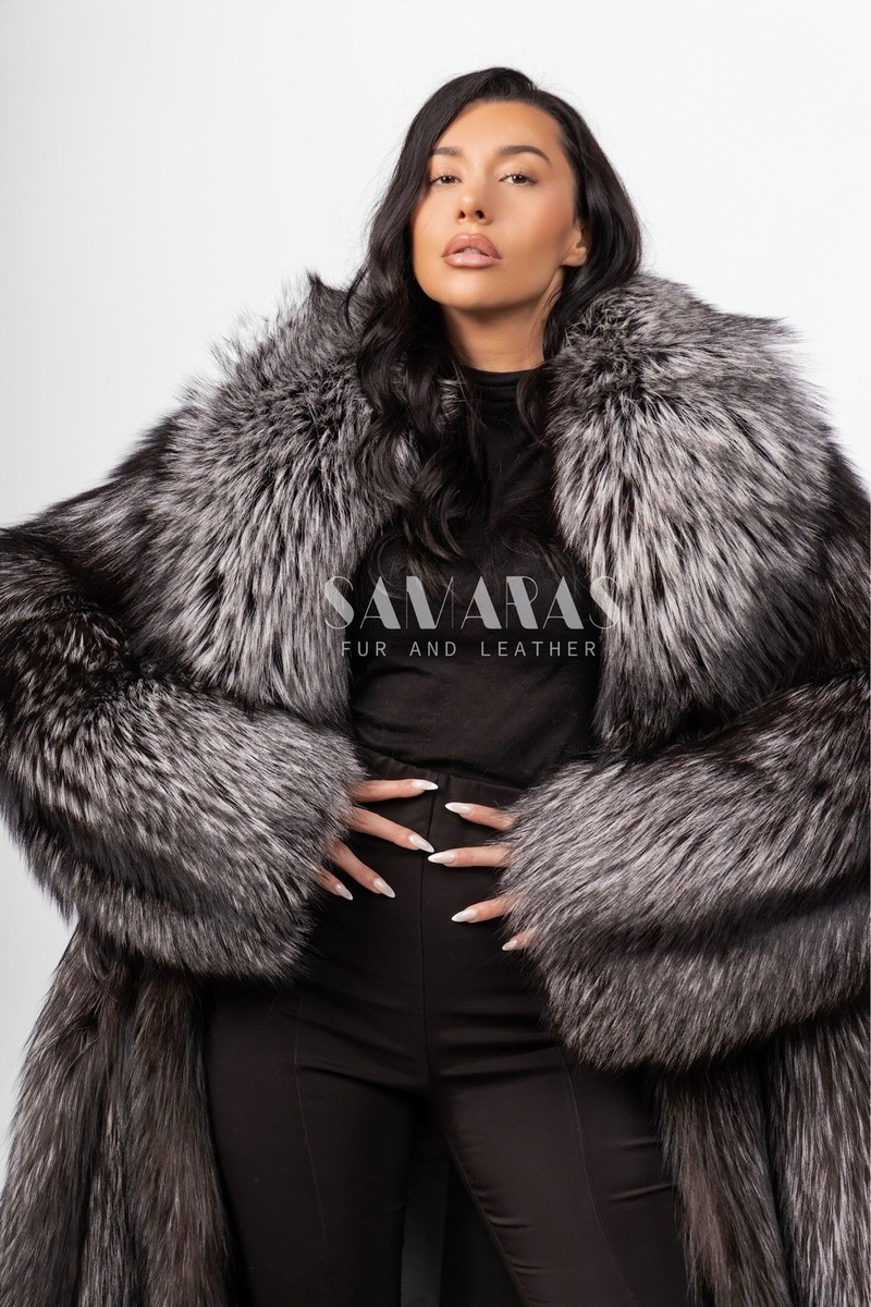 シルバーFOX ＳＡＧＡ Luxury Saga Scandinavian Silver Fox Fur Coat With Εxtra Lavish